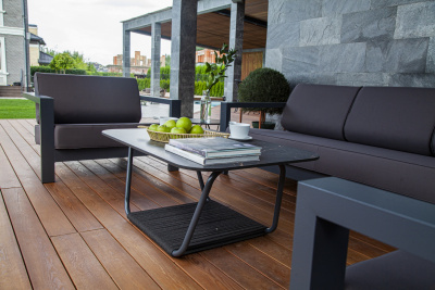 "Гранада" лаунж-зона из алюминия со столиком из HPL