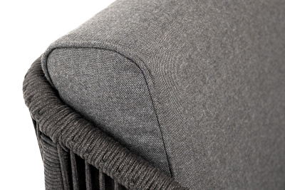 "Канны" кресло плетеное из роупа, каркас алюминий темно-серый (RAL7024) муар, роуп темно-серый круглый, ткань темно-серая 027